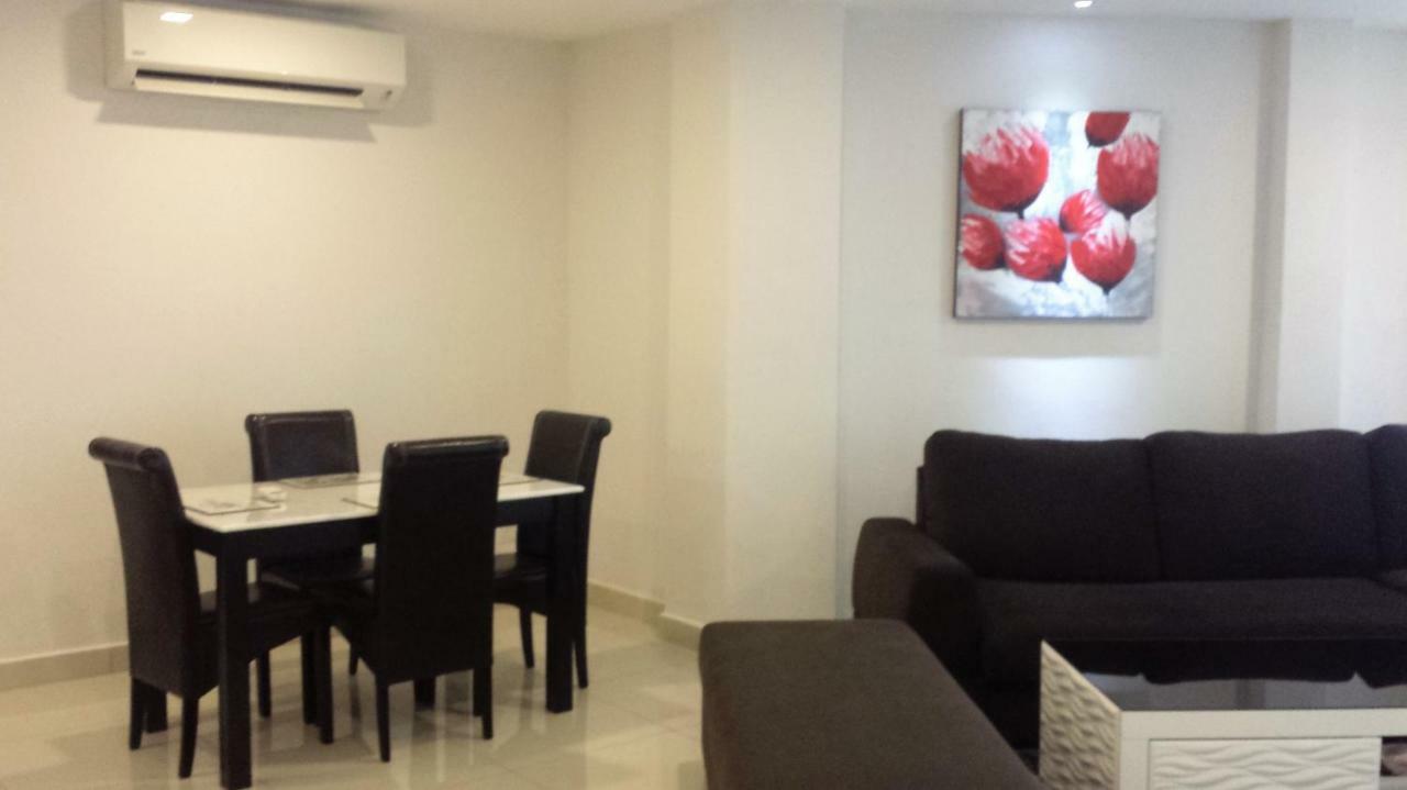 Cherloft@Samsuria Beach Residences Kampung Sungai Ular Bagian luar foto