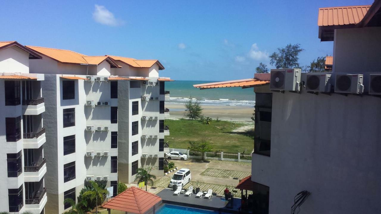 Cherloft@Samsuria Beach Residences Kampung Sungai Ular Bagian luar foto